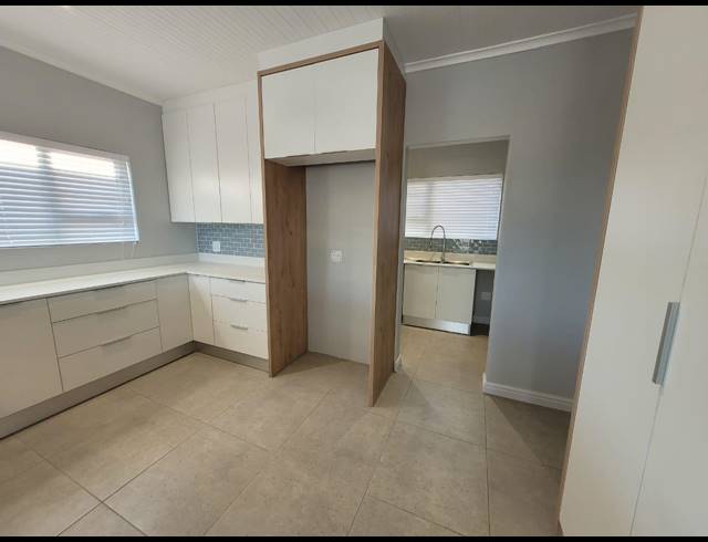 3 BEDROOM HOUSE RENTED IN SEAVIEW